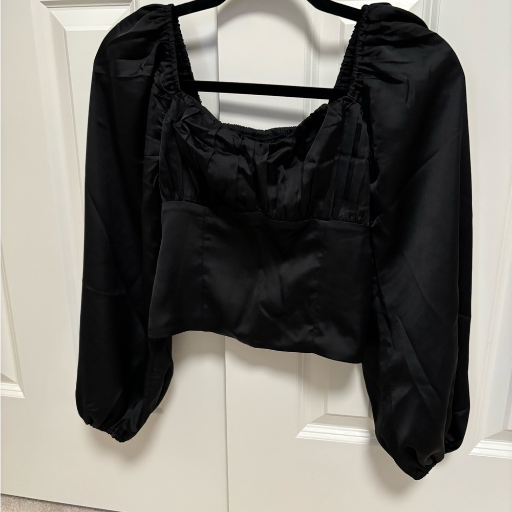 Abercrombie & Fitch black satin puff sleeved blouse, smocked bodice with zip !